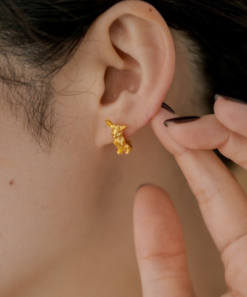 ear PAPILLONNER(イアパピヨネ)の「《WEB限定/スターリングシルバー使用》うさぎピアス(ピアス(両耳用)・レディース・ゴールド/シルバー・FREE)」の12枚目の写真