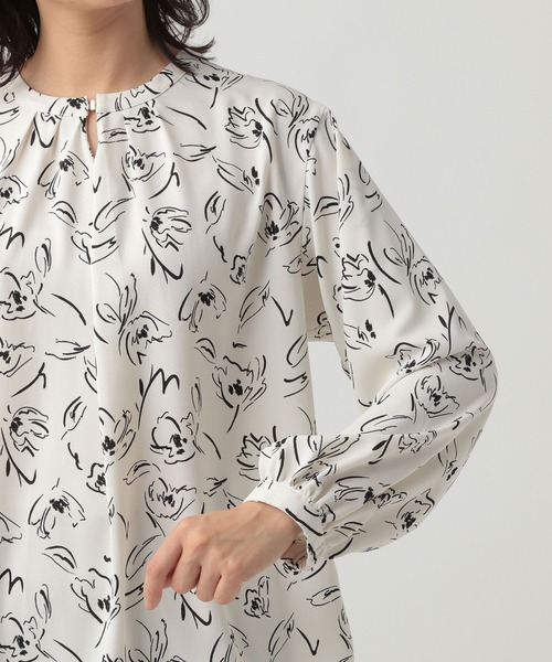 Elura（エルーラ）の「サラサラ着映えブラウス/102923（シャツ/ブラウス・レディース・ホワイト系その他2/ブラック/ホワイト系その他6/イエロー・SMALL/MEDIUM/LARGE/X-LARGE）」の10枚目の写真