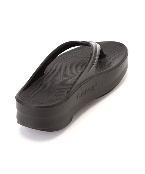 OOFOS(ウーフォス)の「OOFOS/ウーフォス /OOmega ウーメガ/リカバリーサンダル 厚底 /2000440050211(サンダル・レディース・ブラック/ベージュ/ピンク・23/24/25)」の6枚目の写真