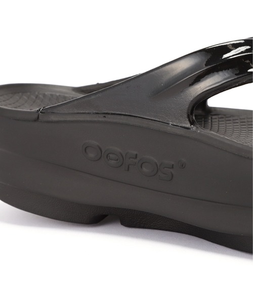 OOFOS(ウーフォス)の「OOFOS/ウーフォス /OOmega ウーメガ/リカバリーサンダル 厚底 /2000440050211(サンダル・レディース・ブラック/ベージュ/ピンク・23/24/25)」の10枚目の写真