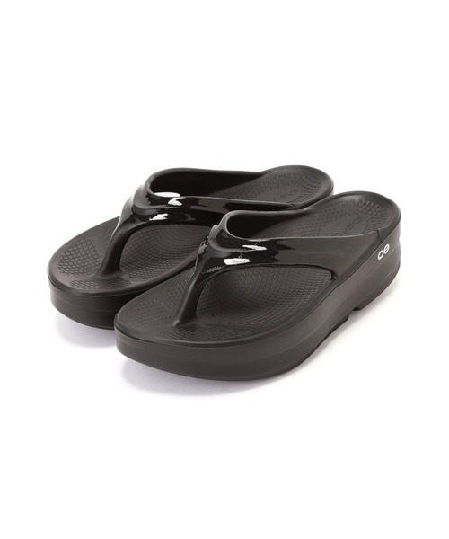 OOFOS(ウーフォス)の「OOFOS/ウーフォス /OOmega ウーメガ/リカバリーサンダル 厚底 /2000440050211(サンダル・レディース・ブラック/ベージュ/ピンク・23/24/25)」の17枚目の写真