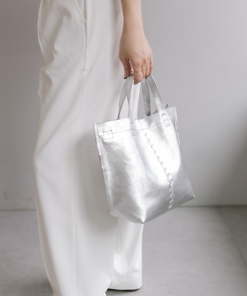 ear PAPILLONNER（イアパピヨネ）の「《本革/軽量/2WAY》センター