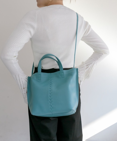 ear PAPILLONNER（イアパピヨネ）の「《本革/軽量/2WAY》センター