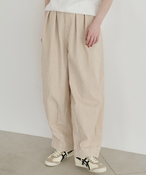 Crisp(クリスプ)の「ボリュームデニムパンツ(デニムパンツ・レディース・ブルー/ネイビー/ホワイト系その他/ブルー系その他/グレー系その他/イエロー・FREE)」の6枚目の写真