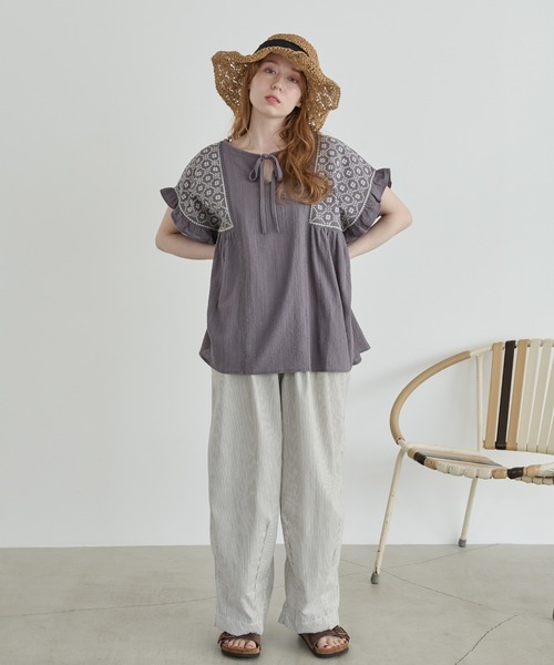 Crisp(クリスプ)の「ボリュームデニムパンツ(デニムパンツ・レディース・ブルー/ネイビー/ホワイト系その他/ブルー系その他/グレー系その他/イエロー・FREE)」の12枚目の写真