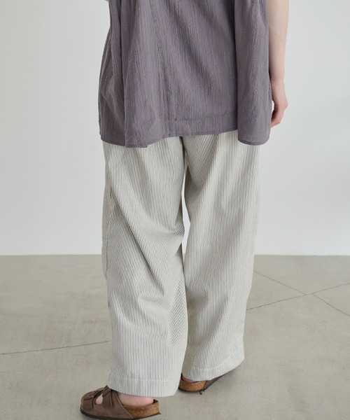 Crisp(クリスプ)の「ボリュームデニムパンツ(デニムパンツ・レディース・ブルー/ネイビー/ホワイト系その他/ブルー系その他/グレー系その他/イエロー・FREE)」の17枚目の写真