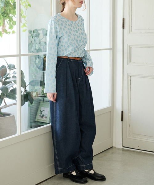 Crisp(クリスプ)の「ボリュームデニムパンツ(デニムパンツ・レディース・ブルー/ネイビー/ホワイト系その他/ブルー系その他/グレー系その他/イエロー・FREE)」の19枚目の写真