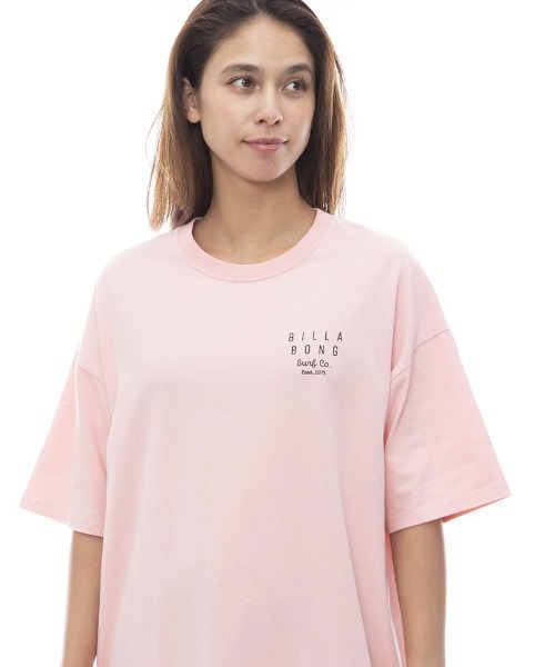 BILLABONG(ビラボン)の「BILLABONG レディース SOFT CLEAN LOGO LOOSE TEE Tシャツ 【2024年春夏モデル】/ビラボン半袖バックプリントロゴTシャツ(Tシャツ/カットソー・レディース・ブラック/ライトブルー/ピンク/ホワイト・LARGE/MEDIUM)」の18枚目の写真
