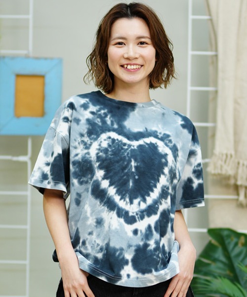 ROXY(ロキシー)の「ROXY/ロキシー 半袖Tシャツ タイダイ柄 ハート RST242614T(Tシャツ/カットソー・レディース・ピンク系その他/グリーン系その他/ブラック系その他・L/M)」の2枚目の写真