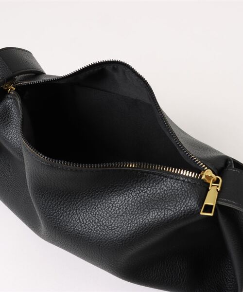 y/m（イム）の「スクエアショルダーBAG（ショルダーバッグ・レディース・ブラック/ボルドー・FREE）」の14枚目の写真