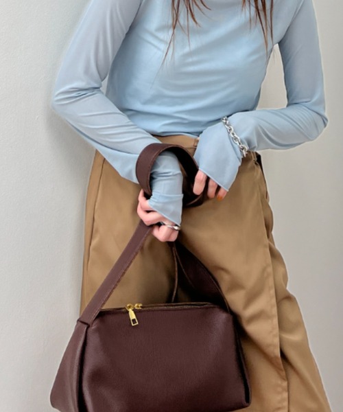 y/m（イム）の「スクエアショルダーBAG（ショルダーバッグ・レディース・ブラック/ボルドー・FREE）」の5枚目の写真