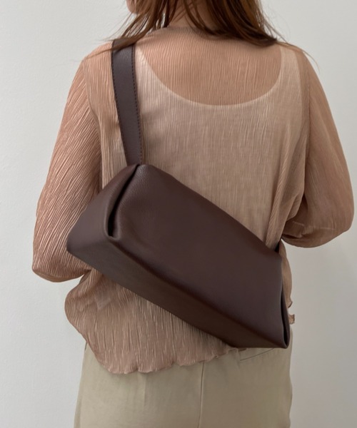 y/m（イム）の「スクエアショルダーBAG（ショルダーバッグ・レディース・ブラック/ボルドー・FREE）」の22枚目の写真