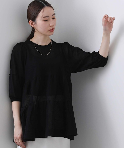 Gready Brilliant(グレディブリリアン)の「綿混シアーティアードチュニックニット(ニット/セーター・レディース・ブラック/ライトグレー・38)」の1枚目の写真