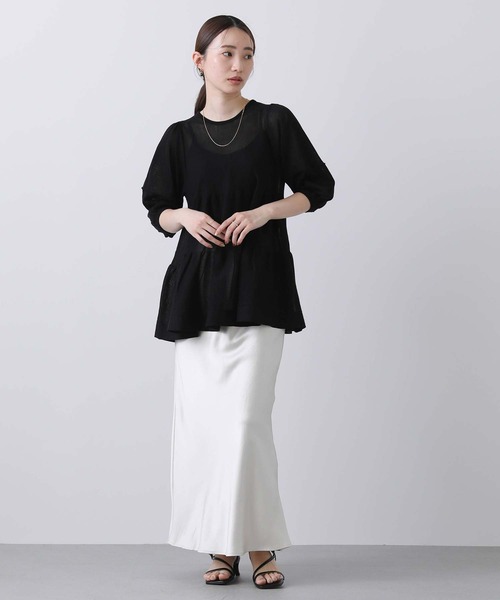 Gready Brilliant(グレディブリリアン)の「綿混シアーティアードチュニックニット(ニット/セーター・レディース・ブラック/ライトグレー・38)」の3枚目の写真