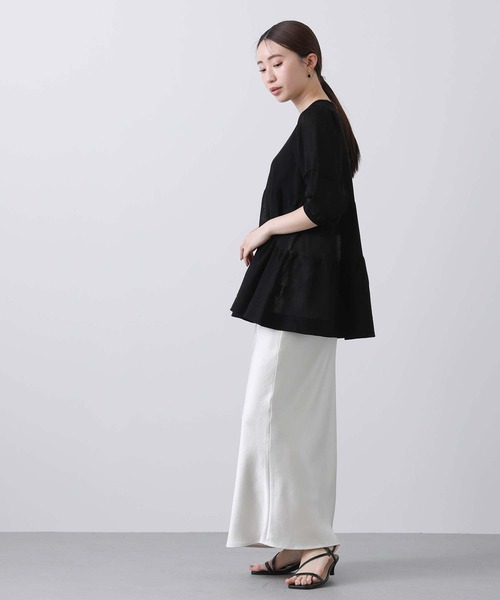 Gready Brilliant(グレディブリリアン)の「綿混シアーティアードチュニックニット(ニット/セーター・レディース・ブラック/ライトグレー・38)」の4枚目の写真