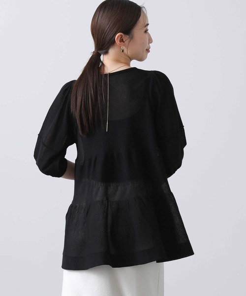 Gready Brilliant(グレディブリリアン)の「綿混シアーティアードチュニックニット(ニット/セーター・レディース・ブラック/ライトグレー・38)」の9枚目の写真