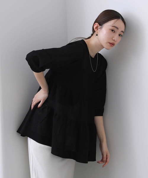 Gready Brilliant(グレディブリリアン)の「綿混シアーティアードチュニックニット(ニット/セーター・レディース・ブラック/ライトグレー・38)」の12枚目の写真