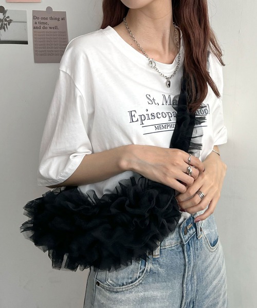 Futier land(フューティアランド)の「オーガンジーチュールフリルボディーバッグ(ボディバッグ/ウエストポーチ・レディース・ブラック/グレー/オフホワイト/グリーン・FREE)」の4枚目の写真