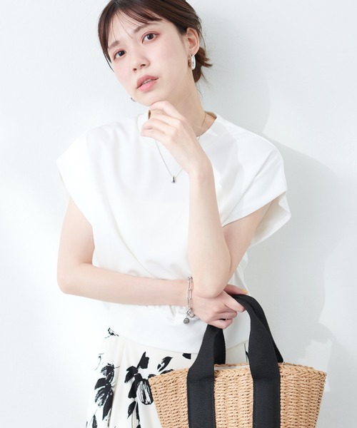 natural couture（ナチュラルクチュール）の「【WEB限定】きれいめポンチフレンチスリーブTOPS（タンクトップ・レディース・ライトグレー/ピンク/オフホワイト/ブラック/グレイッシュベージュ/サックスブルー・FREE）」の7枚目の写真