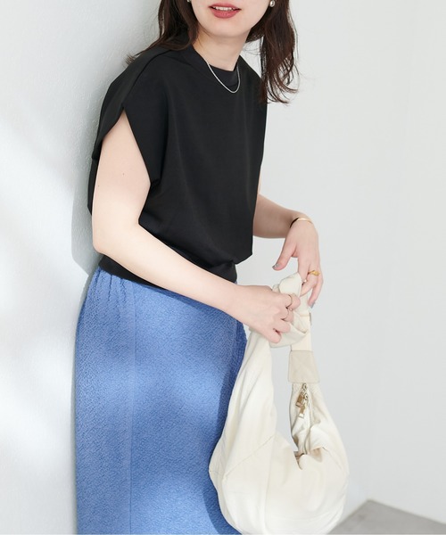 natural couture（ナチュラルクチュール）の「【WEB限定】きれいめポンチフレンチスリーブTOPS（タンクトップ・レディース・ライトグレー/ピンク/オフホワイト/ブラック/グレイッシュベージュ/サックスブルー・FREE）」の13枚目の写真