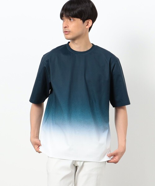 COMME CA ISM(コムサイズム)の「カラーグラデーション プリント Tシャツ(Tシャツ/カットソー・メンズ・ネイビー/グレー/ブラック・MEDIUM/LARGE)」の3枚目の写真