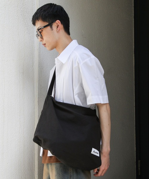 ALAND（エーランド）の「【UNISEX】ALAND／キャンバスショルダーBAG（ショルダーバッグ・レディース・ブラック/ベージュ/ネイビー・FREE）」の22枚目の写真