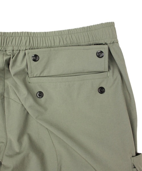 Universal Style Wear（ユニバーサルスタイルウェア）の「Universal Style Wear Tec ユーティリティー パンツ（カーゴパンツ・メンズ・ブラック/スモーキーグリーン系・MEDIUM/LARGE/X-LARGE）」の14枚目の写真