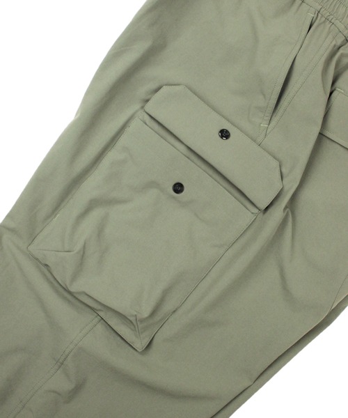 Universal Style Wear（ユニバーサルスタイルウェア）の「Universal Style Wear Tec ユーティリティー パンツ（カーゴパンツ・メンズ・ブラック/スモーキーグリーン系・MEDIUM/LARGE/X-LARGE）」の15枚目の写真
