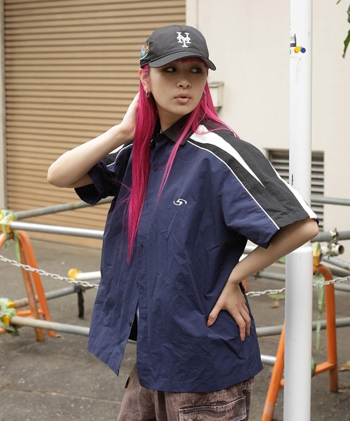 SAKAZEN(サカゼン)の「【ワンサイズ展開】 90s ロゴ刺繍 オーバーサイズ ボーリング 半袖 シャツ SB-8645(シャツ/ブラウス・メンズ・ブルー/ブラウン・LL)」の2枚目の写真