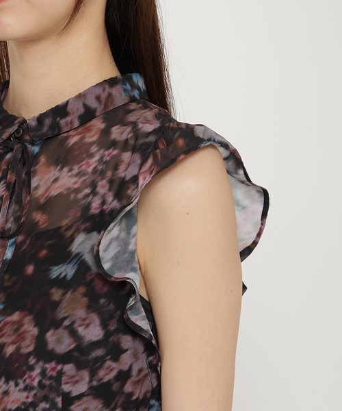 REDYAZEL（レディアゼル）の「水彩フラワープリントワンピース（ワンピース・レディース・ピンク/ブラウン/ブラック・SMALL/MEDIUM）」の7枚目の写真