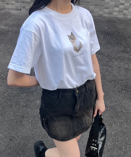 fiere(フィエール)の「キャットフォトプリント半袖Tシャツ(Tシャツ/カットソー・レディース・ホワイト・M/L)」の4枚目の写真