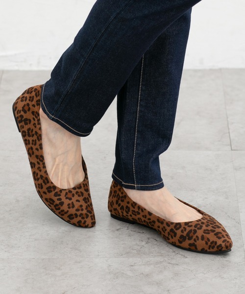 Honeys（ハニーズ）の「【はっ水】やわラク撥水ポインテッドパンプス（パンプス・レディース・シルバー/ブラック/ブラック系/チャコール/レッド/レオパード/ベージュ・22.5/23.0/23.5/24.0/24.5/25.0）」の7枚目の写真