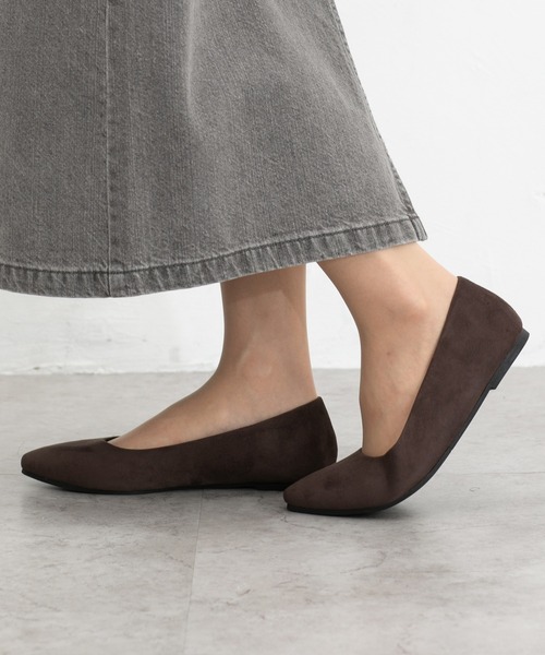 Honeys（ハニーズ）の「【はっ水】やわラク撥水ポインテッドパンプス（パンプス・レディース・シルバー/ブラック/ブラック系/チャコール/レッド/レオパード/ベージュ・22.5/23.0/23.5/24.0/24.5/25.0）」の3枚目の写真