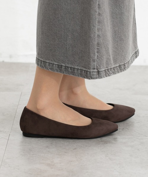 Honeys（ハニーズ）の「【はっ水】やわラク撥水ポインテッドパンプス（パンプス・レディース・シルバー/ブラック/ブラック系/チャコール/レッド/レオパード/ベージュ・22.5/23.0/23.5/24.0/24.5/25.0）」の14枚目の写真