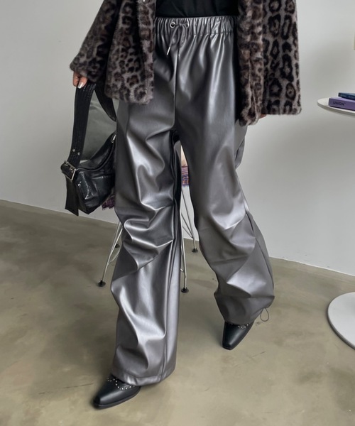 SHAGGIE（シャギー）の「レザールーズジョガーパンツ（その他パンツ・レディース・グレー/ブラック・FREE）」の3枚目の写真