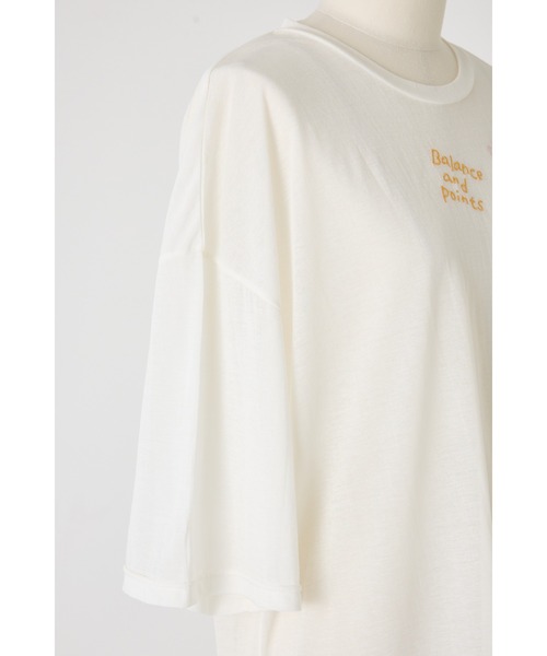 HeRIN.CYE（ヘリンドットサイ）の「mio yanase / member tee　　ミオ　ヤナセ/メンバー　ティー（Tシャツ/カットソー・レディース・オフホワイト・FREE）」の4枚目の写真
