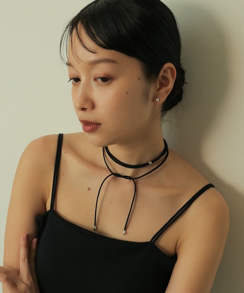 voov（ブーブ）の「マルチ ロング スエード チョーカー（チョーカー・レディース・アイボリー/ブラック/ブラウン・フリー）」の3枚目の写真