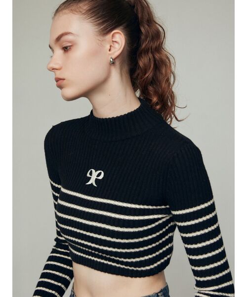 EMODA（エモダ）の「ハイネッククロップロゴニット（ニット/セーター・レディース・レッド/グレー/ブラック/アイボリー・FREE）」の7枚目の写真