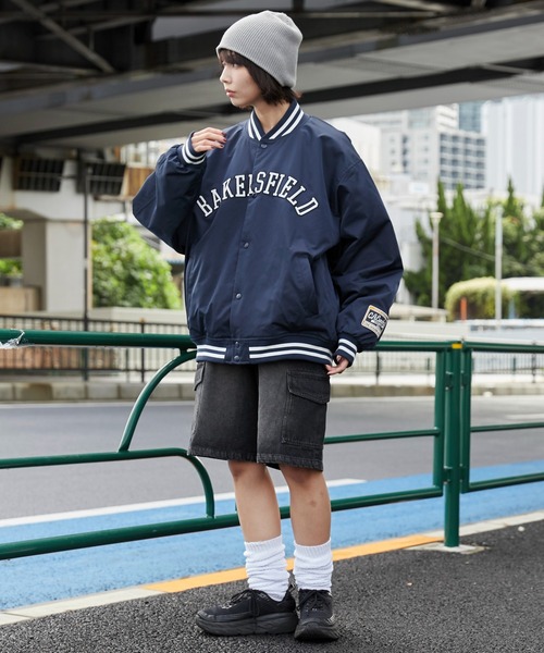 WEGO（ウィゴー）の「WEGO/パテッドワッペンスタジャン（スタジャン・メンズ・ホワイト/ネイビー/ブラック系その他/ブラック・MEDIUM/LARGE）」の5枚目の写真