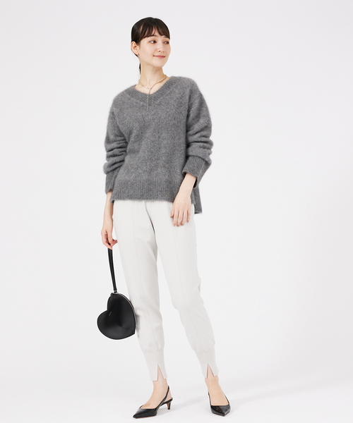 qualite（カリテ）の「ラクーンフォックスVネックニット（ニット/セーター・レディース・グレー/ダークグリーン・フリー）」の3枚目の写真