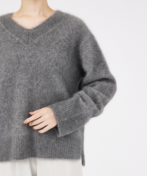 qualite（カリテ）の「ラクーンフォックスVネックニット（ニット/セーター・レディース・グレー/ダークグリーン・フリー）」の9枚目の写真