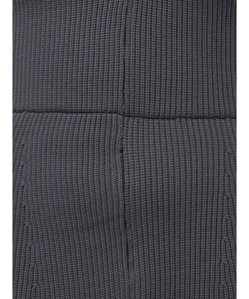 LAGUNAMOON（ラグナムーン）の「フォルムラインニットジャンパースカート（ジャンパースカート・レディース・アイボリー/ブラック/チャコールグレー・SMALL/MEDIUM）」の8枚目の写真