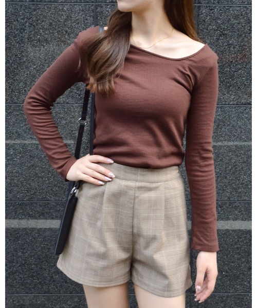 spiritoso（スピリトーゾ）の「【spiritoso】アシメネックテレコトップス(CP)（Tシャツ/カットソー・レディース・サックスブルー/ブラック/オフホワイト/グリーン系その他/ベージュ/ダークブラウン/レンガ/パープル系その他・M）」の3枚目の写真
