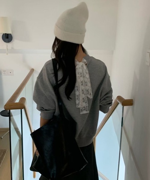 leune(ルネ)の「バックレースリボンスウェット(スウェット・レディース・ネイビー/グレー・FREE)」の5枚目の写真