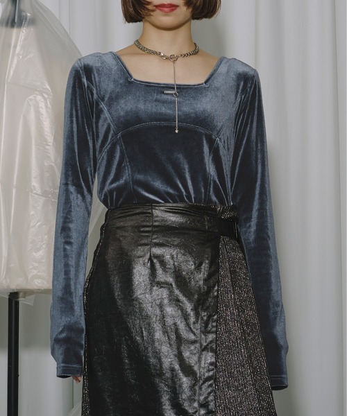 Ezick（エジック）の「Corset  line ベロアボディスーツ（Tシャツ/カットソー・レディース・ブラウン/ネイビー/ブラック・FREE）」の9枚目の写真