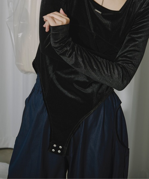 Ezick（エジック）の「Corset  line ベロアボディスーツ（Tシャツ/カットソー・レディース・ブラウン/ネイビー/ブラック・FREE）」の22枚目の写真