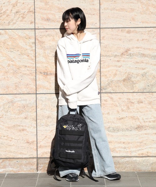 Mark Gonzales(マーク・ゴンザレス)の「【Mark Gonzales/マーク ゴンザレス】アートワークコレクション SK8パック (容量:約17L)(バックパック/リュック・メンズ・ネイビー/ブラック・FREE)」の6枚目の写真