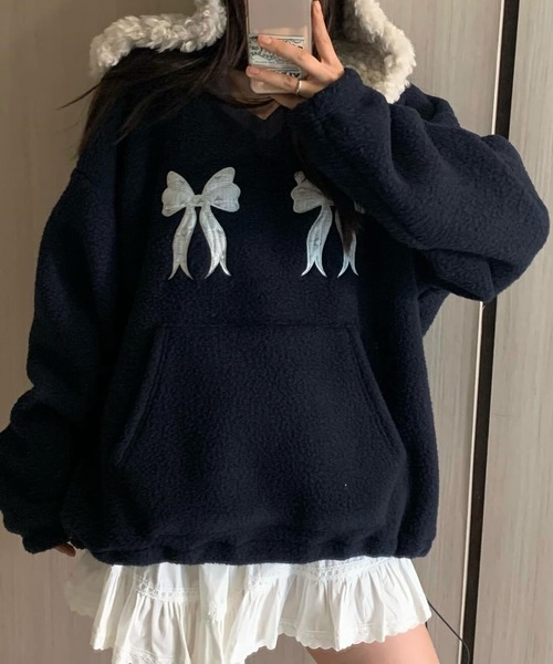 リボン刺繍ボアプルオーバー/カンガルーポケットVネックボア