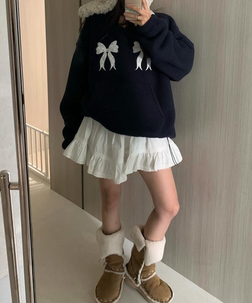 LYEON(リヨン)の「リボン刺繍ボアプルオーバー/カンガルーポケットVネックボアトップス(その他トップス・レディース・ベージュ/ピンク/ブラック/オフホワイト・FREE)」の14枚目の写真