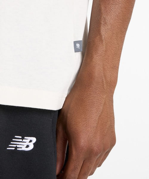 NEW BALANCE(ニューバランス)の「Athletics 574 Grey Day ショートスリーブTシャツ(Tシャツ/カットソー・メンズ・オフホワイト/パープル/ネイビー・XX-LARGE/X-LARGE/LARGE/MEDIUM/SMALL)」の7枚目の写真
